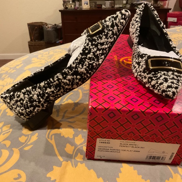 Tory Burch GEORGIA POINTED TOE 20 MM flatsBlack /White ,BNIB,MSRP$358 - Picture 2 of 4